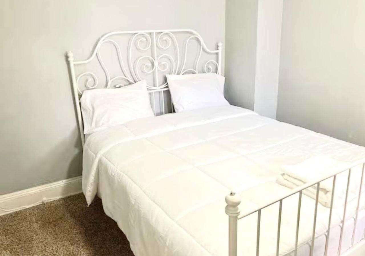 Clover 2900 - Apartment And Rooms With Private Bathroom Near Washington Ave South Philly フィラデルフィア エクステリア 写真