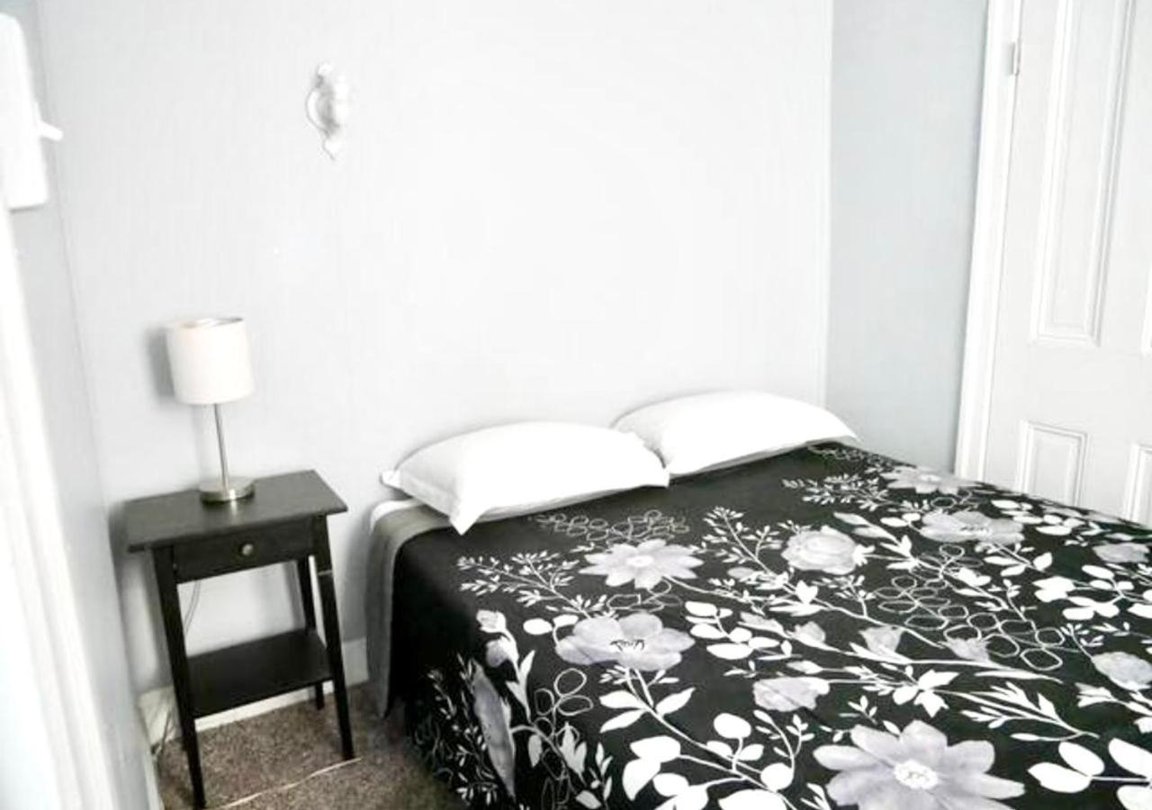 Clover 2900 - Apartment And Rooms With Private Bathroom Near Washington Ave South Philly フィラデルフィア エクステリア 写真